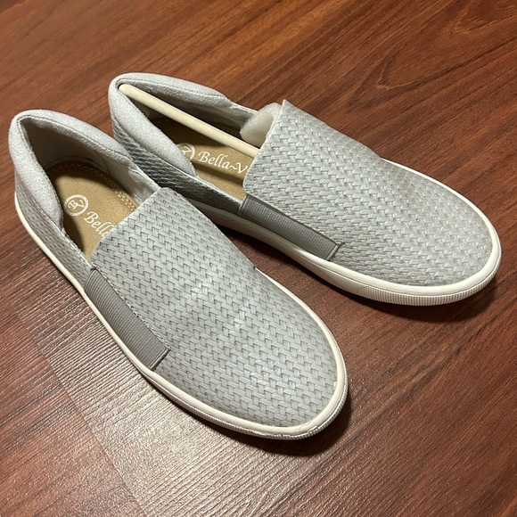 Bella Vita sneakers - Picture 1 of 5